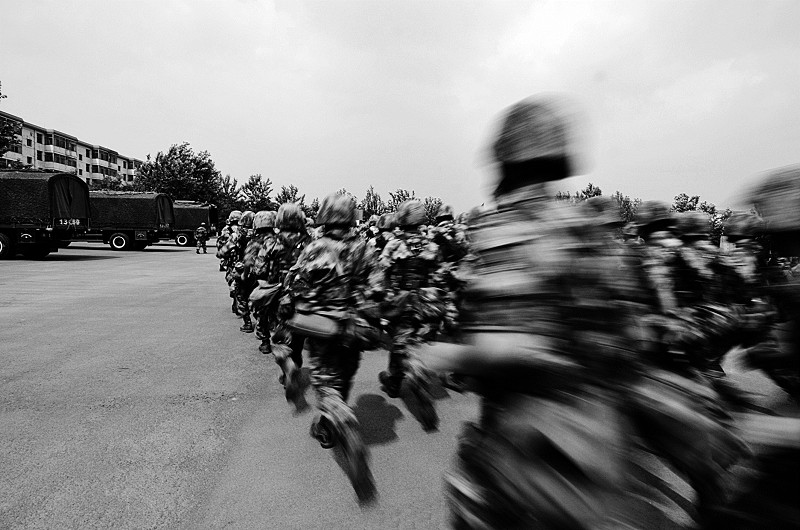 66016部队 官兵紧急出动.